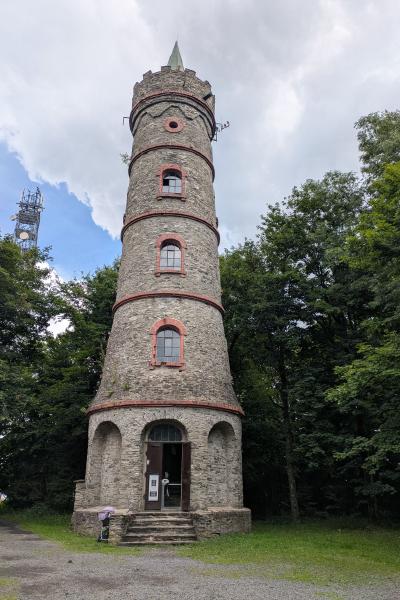 Hrad Tolštejn a rozhledna Jedlová