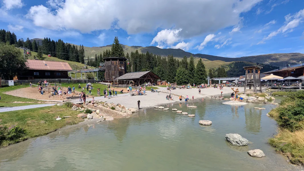Hög adventure park — fotka 2